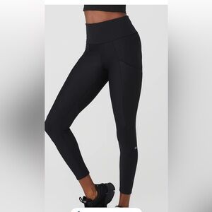 Alo Yoga High Waisted Black Cargo Leggings With Pockets Reflective Logo XS